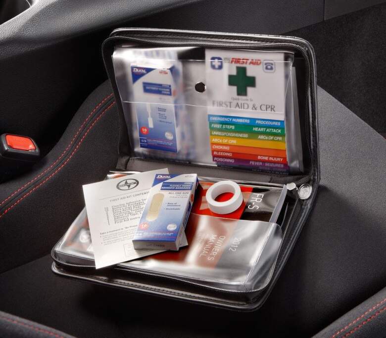 First-Aid-Kit-for-Car_1