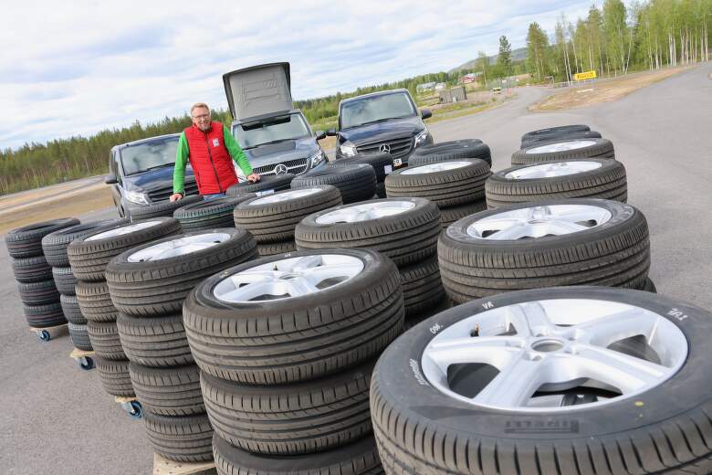 Test letních pneumatik pro menší obytňáky a dodávky 225-55 R17 – AutoBild 2024