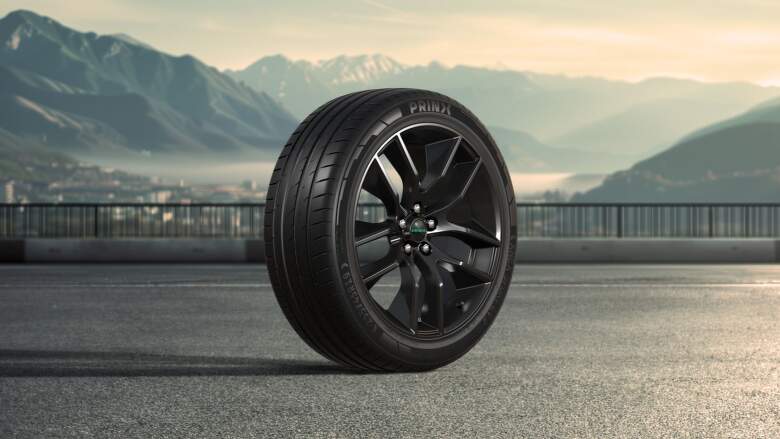Letný dezén Prinx Xnex Sport EV patrí medzi pneumatiky vyvinuté špeciálne pre elektromobily a spolupracuje napr. s automobilkami MG, BYD, Ford a Tesla.